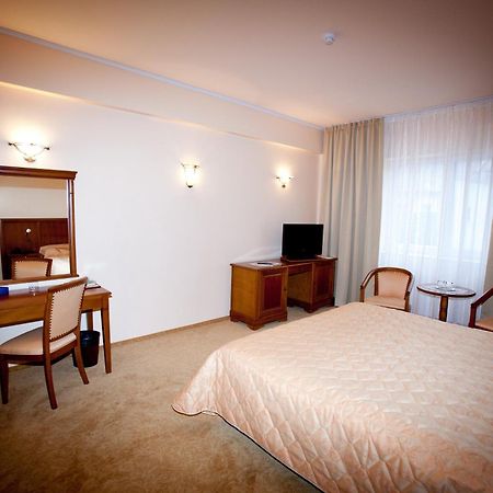 Hotel Maxim أرادايا المظهر الخارجي الصورة